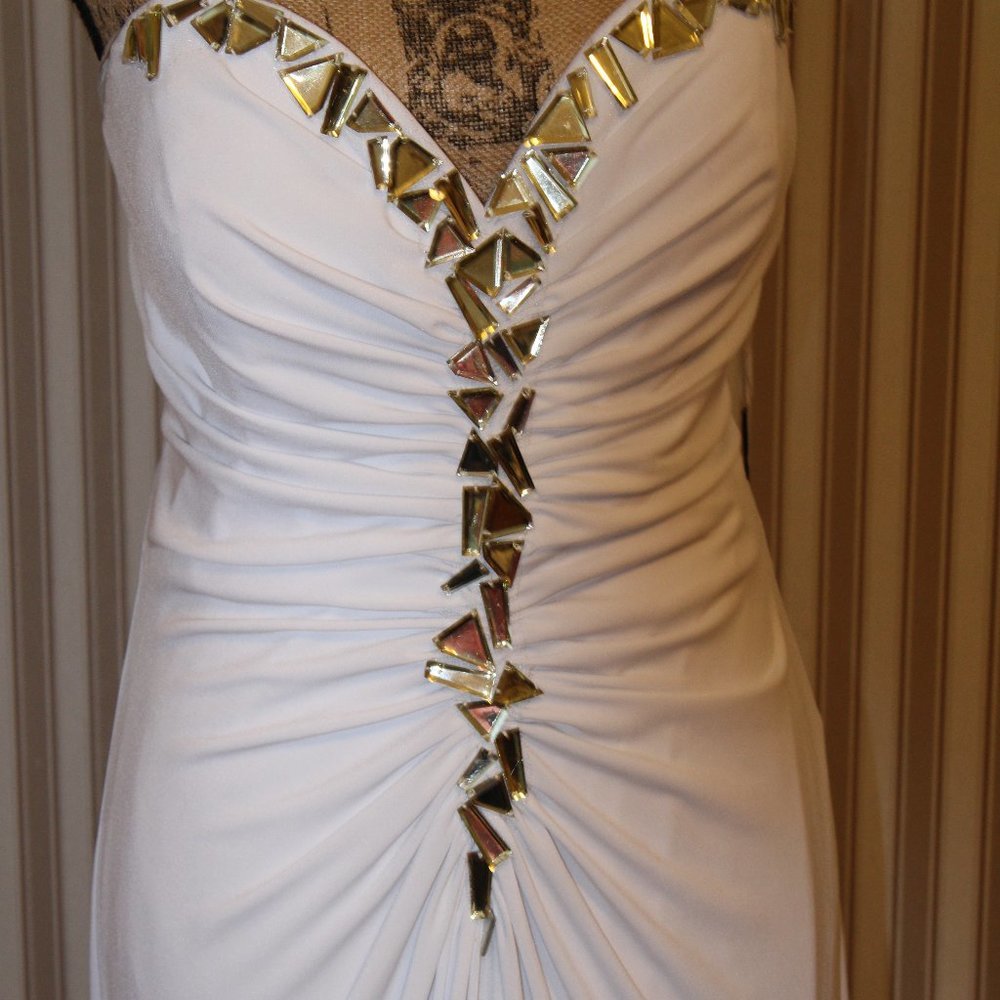 NWT Stunning Alyce Paris White Prom Dress with Gold Accent - Picture 3 of 9